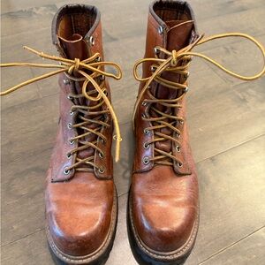 Classic Brown Lace-Up Women's Boots — excellent vintage condition